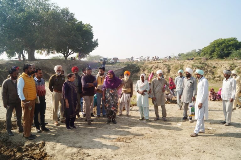 ਡਿਪਟੀ ਕਮਿਸ਼ਨਰ ਨੇ ਮਗਨਰੇਗਾ ਤਹਿਤ ਜ਼ਿਲ੍ਹੇ ਦੇ ਵੱਖ ਵੱਖ ਪਿੰਡਾਂ ਵਿਚ ਚੱਲ ਰਹੇ ਕੰਮਾਂ ਦਾ ਨਿਰੀਖਣ ਕੀਤਾ