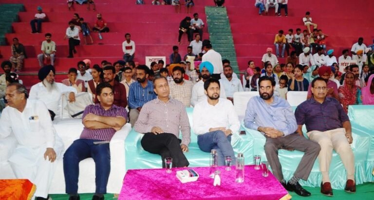 ਆਪਣੇ ਆਲੇ-ਦੁਆਲੇ ਦੀ ਸਫ਼ਾਈ ਰੱਖਣਾ ਹਰੇਕ ਨਾਗਰਿਕ ਦੀ ਨੈਤਿਕ ਜ਼ਿੰਮੇਵਾਰੀ-ਡਾ. ਵਿਜੈ ਸਿੰਗਲਾ