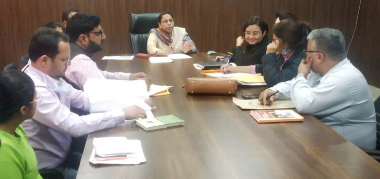 ਜ਼ਿਲ੍ਹੇ ਦੇ ਪ੍ਰਾਇਮਰੀ ਸਿਹਤ ਕੇਂਦਰਾਂ ’ਚ ਜਲਦ ਖੁੱਲ੍ਹਣਗੇ 15 ਹੋਰ ਨਵੇਂ ਆਮ ਆਦਮੀ ਕਲੀਨਿਕ – ਡੀਸੀ ਮਾਨਸਾ