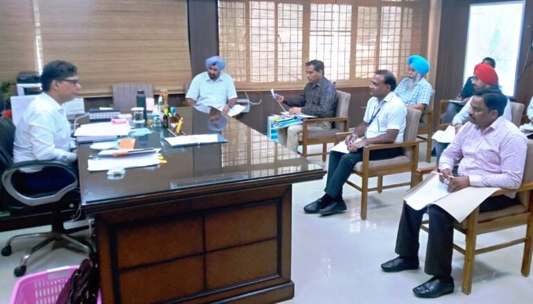 ਬੇਰੁਜ਼ਗਾਰ ਨੌਜਵਾਨਾਂ ਨੂੰ ਸਵੈ ਰੋਜ਼ਗਾਰ ਦੇ ਸਮਰੱਥ ਬਣਾਉਣ ਲਈ ਕਿੱਤਾ ਮੁਖੀ ਸਿਖਲਾਈ ਦਿੱਤੀ ਜਾਵੇ : ਡਿਪਟੀ ਕਮਿਸ਼ਨਰ