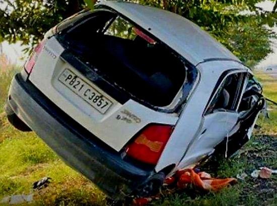 ਸੜਕ ਹਾਦਸੇ ‘ਚ ਕਾਰ ਪਲਟਣ ਕਾਰਨ ਇੱਕ ਦੀ ਮੌਤ, ਇਕ ਜ਼ਖਮੀ