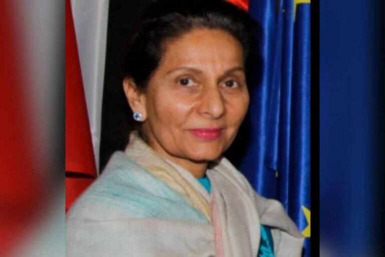 ਤੁਸੀਂ ਕਾਂਗਰਸ ਨਾਲ ਹੋ ਜਾਂ ਕੈਪਟਨ ਨਾਲ, ਪ੍ਰਨੀਤ ਕੌਰ ਤੋਂ ਮੰਗਿਆ ਜਵਾਬ