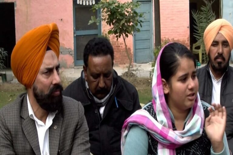 ‘ਮੇਰਾ ਕਾਤਲ ਬਾਪ ਮੇਰੀ ਮਾਂ ਦੀ ਲਾਸ਼ ਨੂੰ ਵੀ ਕੁੱਟਦਾ ਰਿਹਾ’, ਮਤਰੇਈ ਮਾਂ ਦੀ ਕੈਦ ’ਚ ਹਨ ਦੋ ਭੈਣਾਂ; ਮਾਸੂਮ ਕੁੜੀ ਦੀ ਗੁਹਾਰ