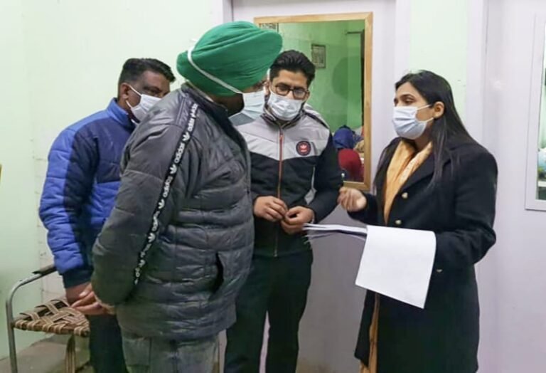 ਐਸਡੀਐਮ ਸਰਦੂਲਗੜ੍ਹ ਵੱਲੋਂ ਵੈਕਸੀਨੇਸ਼ਨ ਕੰਮ ਤੇਜ਼ੀ ਨਾਲ ਪੂਰਾ ਕਰਨ ਦੇ ਨਿਰਦੇਸ਼