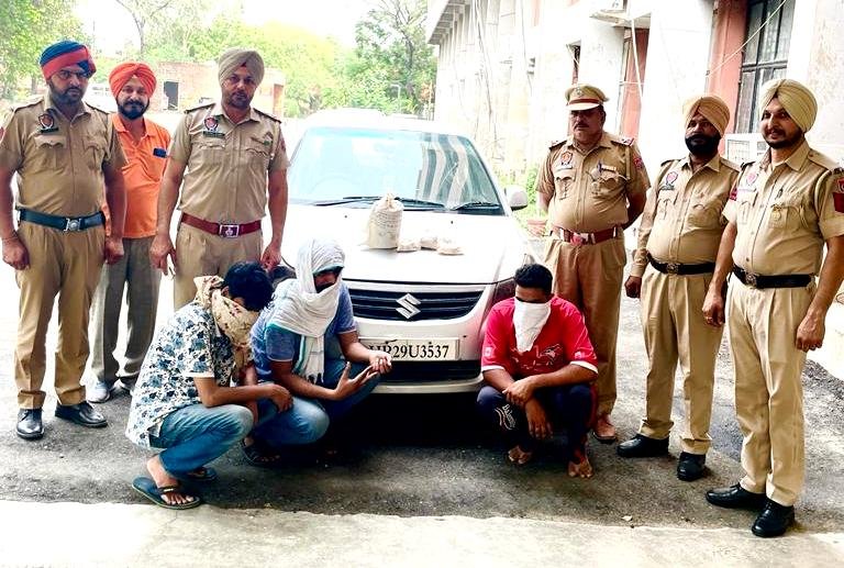 ਨਸ਼ੀਲੇ ਪਦਾਰਥਾਂ ਅਤੇ ਡਰੱਗ ਮਨੀ ਸਮੇਤ ਮੁਲਜ਼ਮ ਕੀਤੇ ਕਾਬੂ