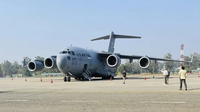 ਅਮਰੀਕਾ ਤੋਂ ਡਿਪੋਰਟ ਕੀਤੇ ਗਏ ਗੈਰ-ਕਾਨੂੰਨੀ ਪ੍ਰਵਾਸੀਆਂ ਨੂੰ ਲੈ ਕੇ ਅੱਜ ਤੀਜੀ ਉਡਾਣ ਅੰਮ੍ਰਿਤਸਰ ਪਹੁੰਚੇਗੀ