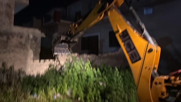 ਨਸ਼ਿਆਂ ਵਿਰੁੱਧ ਵੱਡੀ ਕਾਰਵਾਈ : ਇੱਕ ਨਸ਼ਾ ਤਸਕਰ ਦਾ ਢਾਹਿਆ ਘਰ