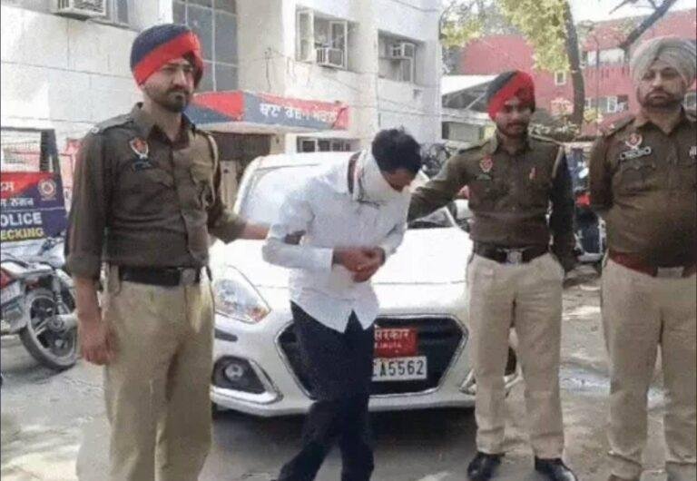 ਇੱਕ ਨਕਲੀ IAS ਪੁਲਿਸ ਨੇ ਦਬੋਚਿਆ, ਨੌਕਰੀ ਦਵਾਉਣ ਦੇ ਨਾਂ ਤੇ ਮਾਰਦਾ ਸੀ ਠੱਗੀ