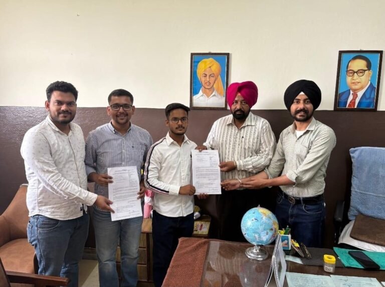 ਜ਼ਿਲ੍ਹਾ ਉਦਯੋਗ ਕੇਂਦਰ ਵੱਲੋਂ ਇੰਡਸਟਰੀਜ਼ ਨੂੰ ਬਿਜਲੀ ਕਰ ਤੋਂ ਛੋਟ ਦੇਣ ਸਬੰਧੀ ਯੋਗਤਾ ਸਰਟੀਫਿਕੇਟ ਵੰਡੇ