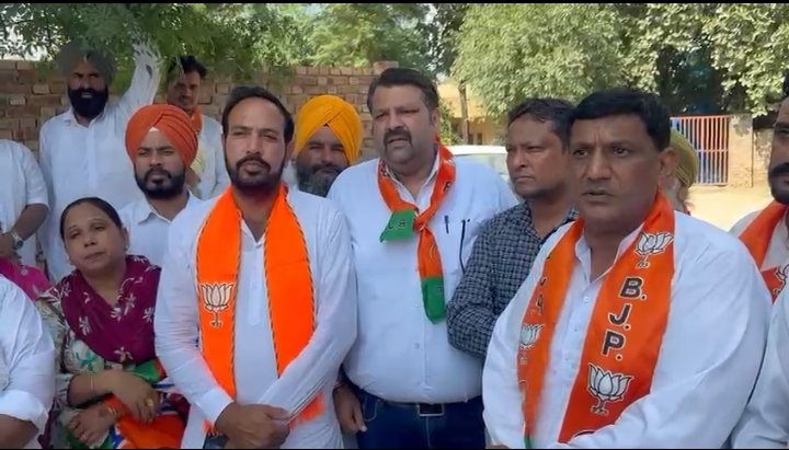 ਪੰਜਾਬ ‘ਚ ‘ਆਪ’ ਤੇ ਬੀਜੇਪੀ ਵਿਚਾਲੇ ਛਿੜੀ ਜੰਗ, ਕੇਂਦਰੀ ਯੋਜਨਾਵਾਂ ਬਾਰੇ ਕੈਂਪ ਲਾਉਣ ਜਾ ਰਹੇ ਭਾਜਪਾ ਆਗੂ ਹਿਰਾਸਤ ’ਚ ਲਏ