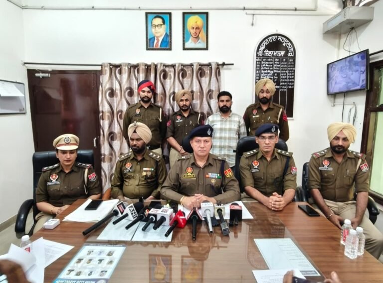 ਸਰਦੂਲਗੜ੍ਹ ਚ ਹੋਏ ਦੋਹਰੇ ਕਤਲ ਦੇ ਮੁਕੱਦਮੇ ਵਿੱਚ ਇੱਕ ਵਿਅਕਤੀ ਕਾਬੂ, ਪੁੱਛਗਿੱਛ ਵਿੱਚ ਹੋਏ ਅਹਿਮ ਖੁਲਾਸੇ