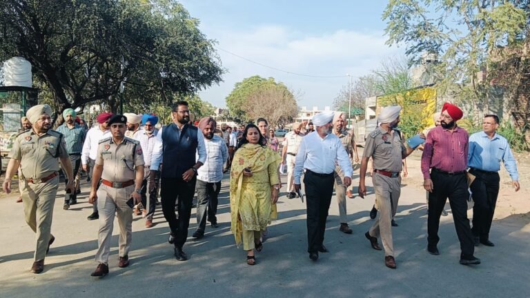 ਡਿਪਟੀ ਕਮਿਸ਼ਨਰ ਨਵਜੋਤ ਕੌਰ ਅਤੇ ਐਸ.ਐਸ.ਪੀ. ਮਾਨਸਾ ਵੱਲੋਂ ਸਰਸ ਮੇਲੇ ਦੀਆਂ ਤਿਆਰੀਆਂ ਦਾ ਜਾਇਜ਼ਾ