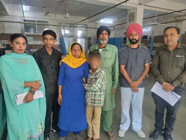 ਗੁੰਮ ਹੋਇਆ ਬੱਚਾ ਲੱਭ ਕੇ ਮਾਪਿਆਂ ਨੂੰ ਸੌਂਪਿਆ