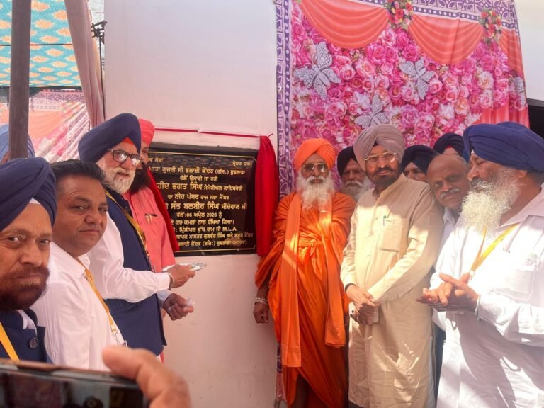 ਸੰਤ ਬਲਬੀਰ ਸਿੰਘ ਸੀਚੇਵਾਲ ਨੇ ਡਿਜੀਟਲ ਲਾਇਬ੍ਰੇਰੀ ਦਾ ਨੀਂਹ ਪੱਥਰ ਰੱਖਿਆ