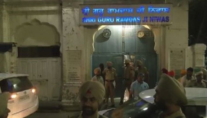 ਸ੍ਰੀ ਹਰਿਮੰਦਰ ਸਾਹਿਬ ਨੇੜੇ 5 ਦਿਨਾਂ ‘ਚ ਤੀਜਾ ਧਮਾਕਾ, ਮੌਕੇ ‘ਤੇ ਪਹੁੰਚੇ ਪੁਲਿਸ ਕਮਿਸ਼ਨਰ