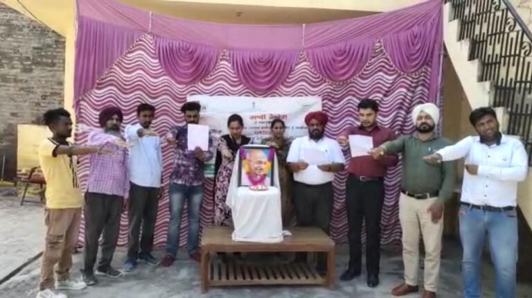 ਰਾਸ਼ਟਰ-ਪਿਤਾ ਮਹਾਤਮਾ ਗਾਂਧੀ ਦੇ ਜਨਮ ਦਿਨ ਤੇ ਸਵੱਛਤਾ ਅਤੇ ਸਿੰਗਲ ਯੂਜ ਪਲਾਸਟਿਕ ਨਾ ਵਰਤਣ ਦੀ ਸੰਹੁ ਚੁਕਾਈ ਗਈ