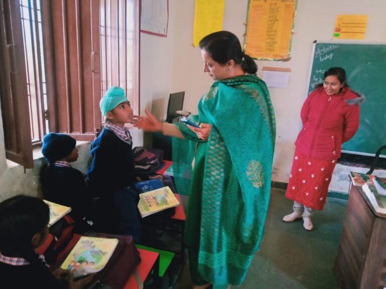 ਜ਼ਿਲ੍ਹਾ ਸਿੱਖਿਆ ਅਫਸਰ ਮਾਨਸਾ ਨੇ ਕੀਤਾ ਸਕੂਲਾਂ ਦਾ ਨਿਰੀਖਣ