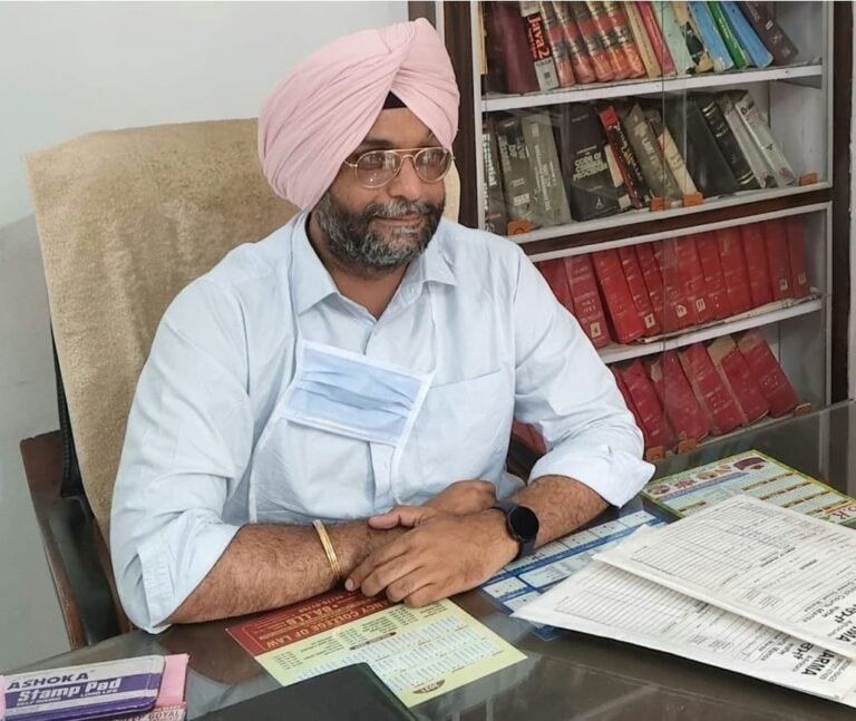 ਅਣਅਧਿਕਾਰਤ ਕਲੋਨੀਆਂ ਵਿੱਚ ਰਹਿੰਦੇ ਆਮ ਲੋਕਾਂ ਨੂੰ ਤੰਗ ਪ੍ਰੇਸ਼ਾਨ ਕਰਨ ਤੋਂ ਬਾਜ ਆਵੇ ਜਿਲ੍ਹਾ ਪ੍ਰਸ਼ਾਸਨ : ਐਡਵੋਕੇਟ ਮਾਹਲ