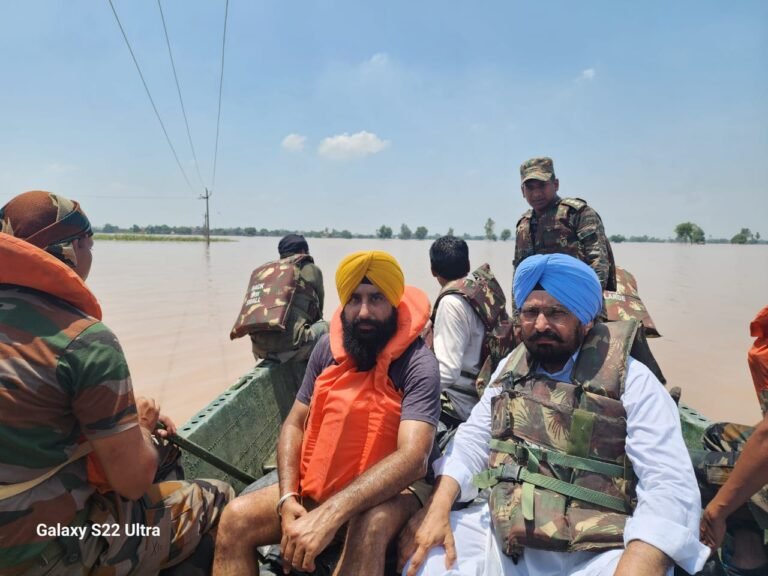 Floods 2023 : ਹੜ੍ਹ ਪ੍ਰਭਾਵਿਤ ਲੋਕਾਂ ਤੱਕ ਹਰ ਬੁਨਿਆਦੀ ਸਹੂਲਤ ਪਹੁੰਚਾਉਣਾ ਸਾਡਾ ਮੁੱਢਲਾ ਫਰਜ਼-ਵਿਧਾਇਕ ਬੁੱਧ ਰਾਮ