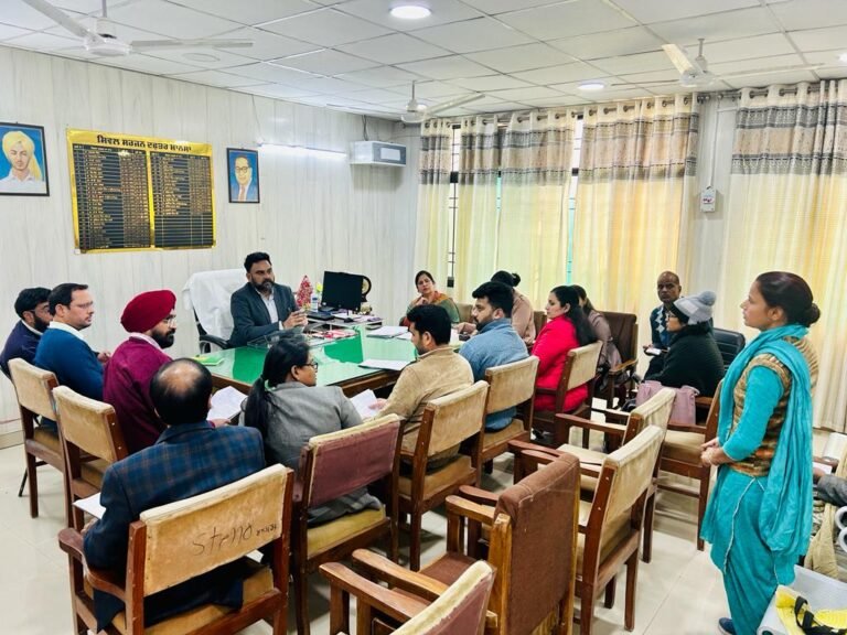 ਗਰਭਵਤੀ ਔਰਤਾਂ ਦੀ ਮੌਤ ਦਰ ਨੂੰ ਘੱਟ ਕਰਨ ਲਈ ਐਮ.ਡੀ.ਆਰ. ਦੀ ਸਮੀਖਿਆ ਮੀਟਿੰਗ ਹੋਈ