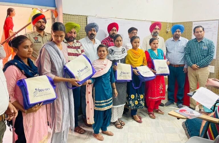 ਪੰਜਾਬ ਸਰਕਾਰ ਨੌਜਵਾਨਾਂ ਦੇ ਵਧੀਆ ਭਵਿੱਖ ਲਈ ਵਚਨਬੱਧ : ਚਰਨਜੀਤ ਸਿੰਘ ਅੱਕਾਂਵਾਲੀ