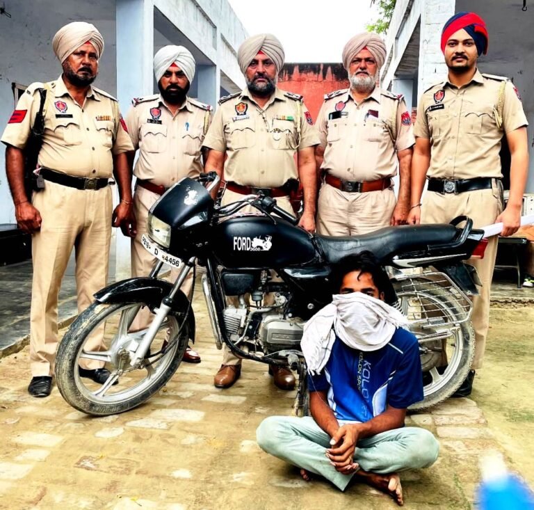 ਮਾਨਸਾ ਪੁਲਿਸ ਨੇ ਵਹੀਕਲ ਚੋਰ ਨੂੰ ਚੋਰੀ ਦੇ ਮੋਟਰਸਾਈਕਲ ਸਮੇਤ ਕੀਤਾ ਕਾਬੂ