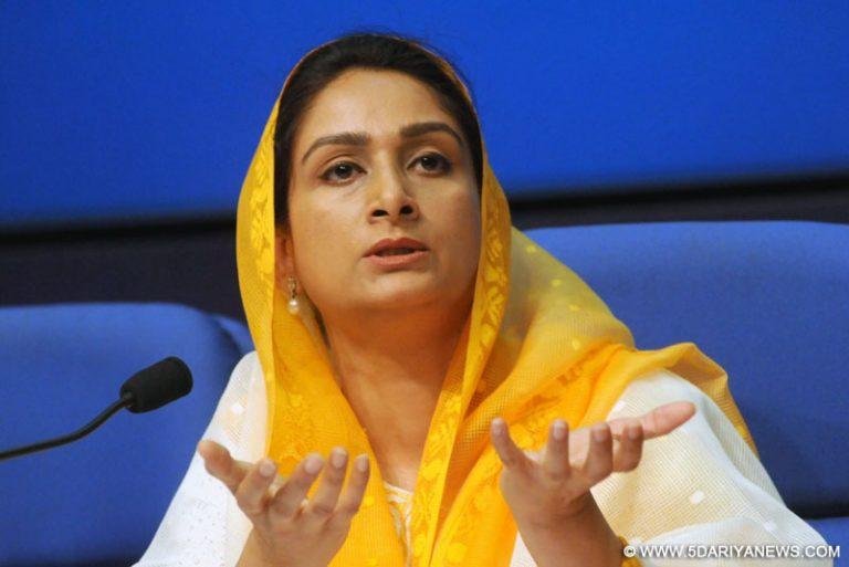 ਪਟਿਆਲਾ ਦਾ ਰਜਿੰਦਰਾ ਹਸਪਤਾਲ ਸੁਰਖੀਆਂ ਚ : ਬਿਜਲੀ ਨਾ ਹੋਣ ਕਾਰਨ ਮੋਬਾਈਲ ਦੀ ਟਾਰਚ ਜਲਾਕੇ ਕੀਤੀ ਔਰਤ ਦੀ ਡਲੀਵਰੀ, ਹਰਸਿਮਰਤ ਬਾਦਲ ਨੇ ਚੁੱਕੇ ਸਵਾਲ