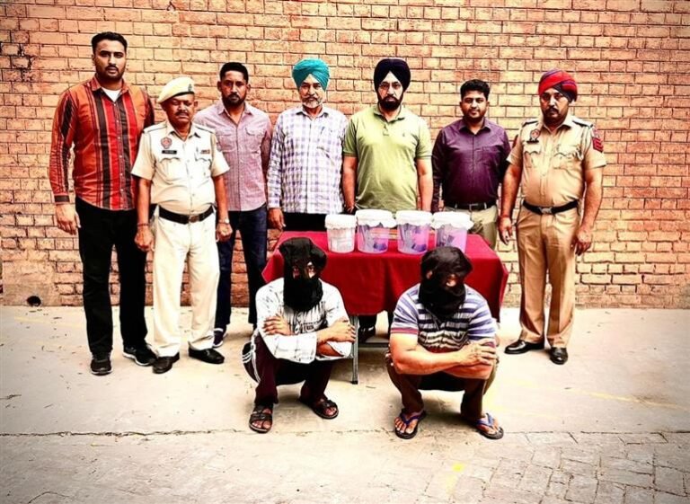 ਟਾਰਗੇਟ ਕਿਲਿੰਗ ਨੂੰ ਅੰਜਾਮ ਦੇਣ ਜਾ ਰਹੇ ਗੈਂਗਸਟਰ ਅਰਸ਼ ਡੱਲਾ ਦੇ 2 ਗੁਰਗੇ ਪੰਜਾਬ ਪੁਲਿਸ ਨੇ ਦਬੋਚੇ