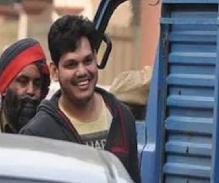 ਪੁਲਿਸ ਮੁਲਾਜ਼ਮ ਹੀ ਨਿਕਲੀ ਗੈਂਗਸਟਰ ਦੀਪਕ ਟੀਨੂ ਦਾ ਪਿਆਰ, ਇਸ ਪੁਲਿਸ ਅਧਿਕਾਰੀ ਨੇ ਨਿਭਾਈ ਸੀ ਮਿਲਾਉਣ ਦੀ ਭੂਮਿਕਾ