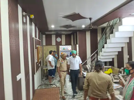 ਪਟਿਆਲਾ ‘ਚ ਦਿਨ-ਦਿਹਾੜੇ ਹੋਇਆ ਡਬਲ ਮਰਡਰ : ਬਾਥਰੂਮ ‘ਚੋਂ ਮਿਲੀਆਂ ਮਾਂ-ਪੁੱਤ ਦੀਆਂ ਲਾਸ਼ਾਂ