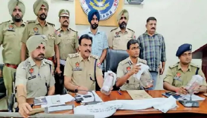 PNB ਲੁੱਟ ਦਾ ਮਾਮਲਾ : ਚਪੜਾਸੀ ਨੇ ਕਰਾਈ ਰੇਕੀ, 4 ਬਦਮਾਸ਼ਾਂ ਤੋਂ ਲੁਟਵਾਇਆ ਬੈਂਕ, ਗ੍ਰਿਫ਼ਤਾਰ