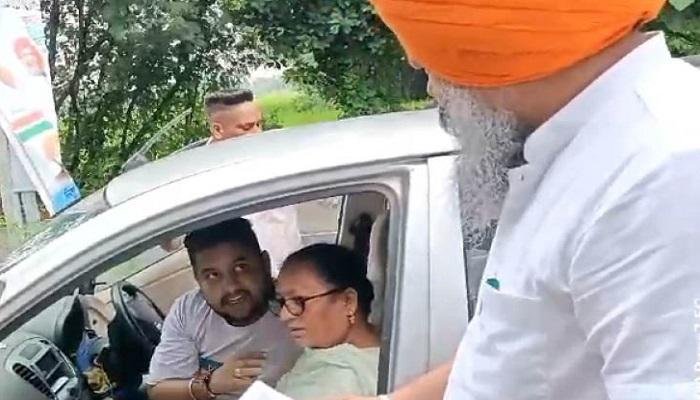 MLA ਗਿਆਸਪੁਰਾ ਦਾ ਐਕਸ਼ਨ : ਰਿਸ਼ਵਤ ਦੇ ਨੋਟ ਗਿਣਦੀ ਲੇਬਰ ਵਿਭਾਗ ਦੀ ਮਹਿਲਾ ਕਰਮਚਾਰੀ ਸਾਥੀ ਸਣੇ ਫੜੀ