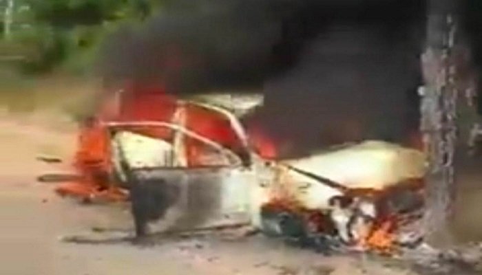 ਦਰੱਖਤ ਨਾਲ ਟਕਰਾਈ ਕਾਰ ਨੂੰ ਲੱਗੀ ਭਿਆਨਕ ਅੱਗ, ਅੰਦਰ ਫ਼ਸੀ ਔਰਤ ਦੀ ਦਰਦਨਾਕ ਮੌਤ, ਪਤੀ ਗੰਭੀਰ